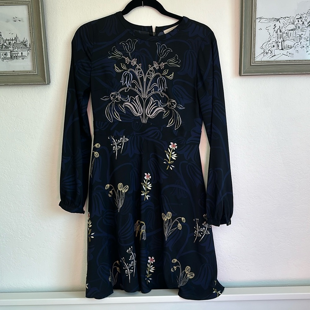 NWT! Super cute LOFT Floral Long Sleeve Dress Size 0